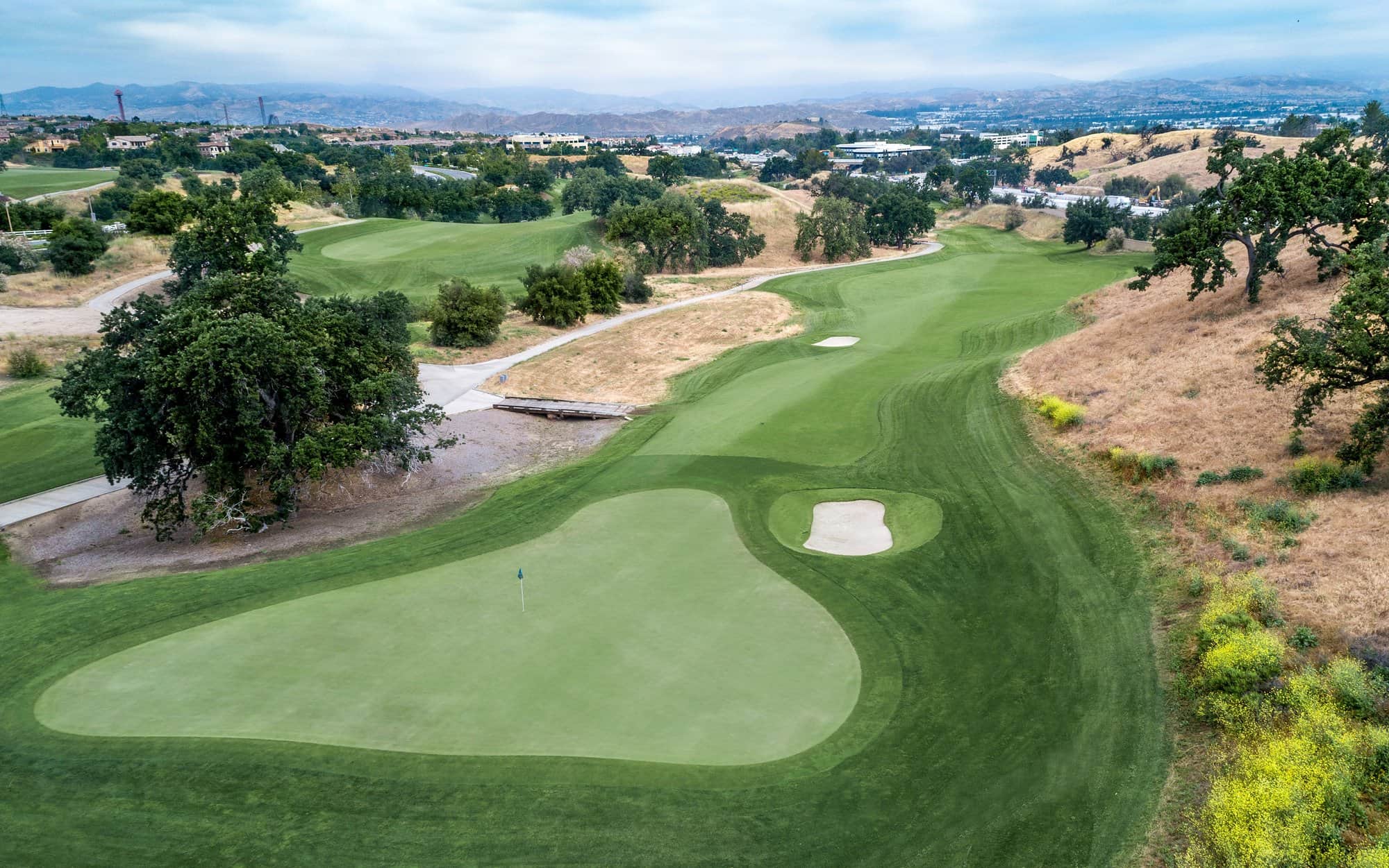 The Oaks Club at Valencia 13th hole