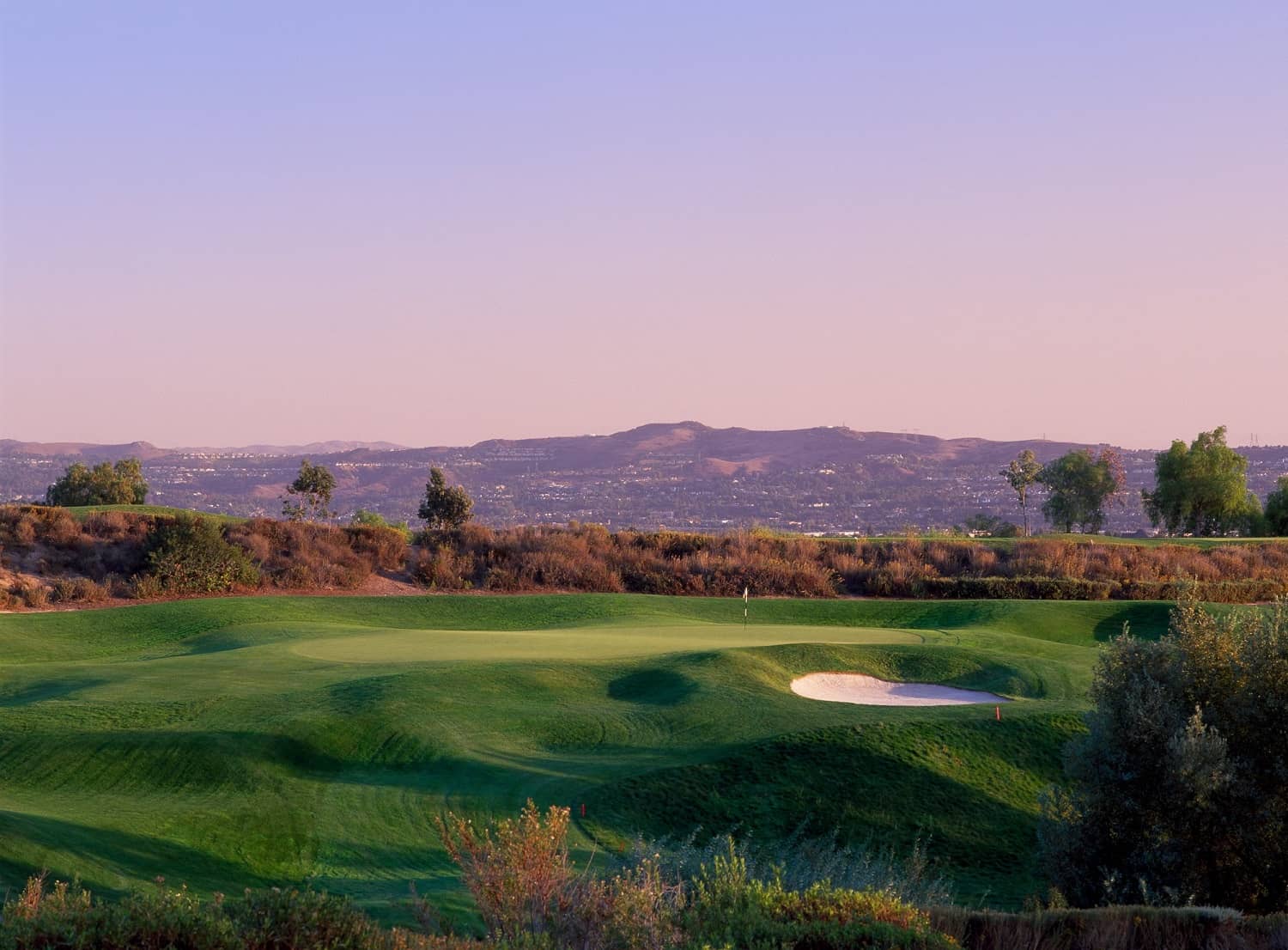 The 8th green at Black Gold Golf Club, Yorba Linda, CA. Photo © Josh Hunhoff, via blackgoldgolf.com, used for editorial coverage.
